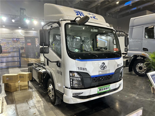 加气5分钟能跑580公里！乘龙翼威2 CNG增程轻卡省心更省钱