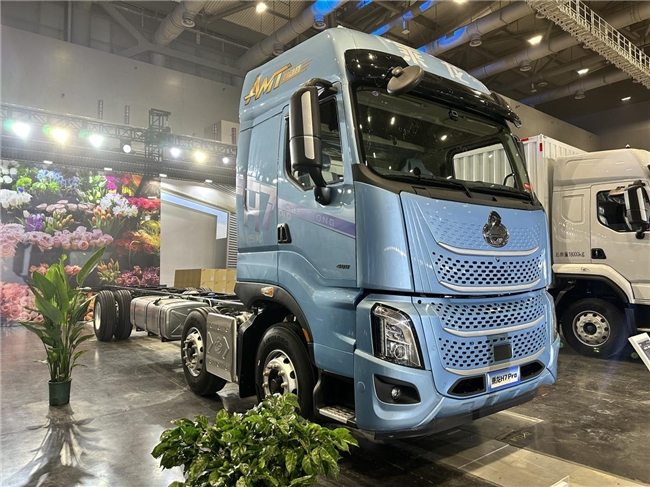 百公里油耗21L！乘龙H7 Pro 6x2载货车助您多拉快跑稳创富